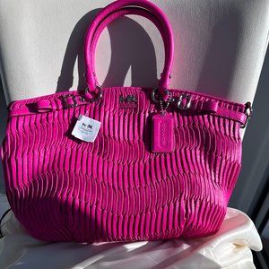 Stunning Hot Pink NWT Coach Madison Gathered Leather Lindsey Satchel 18643 SV